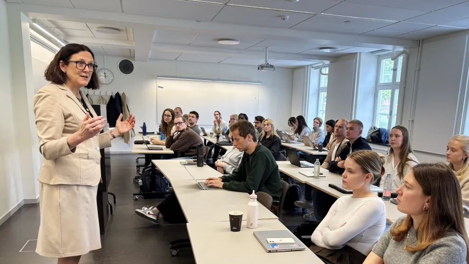 Cecilia Malmström speaks to students
